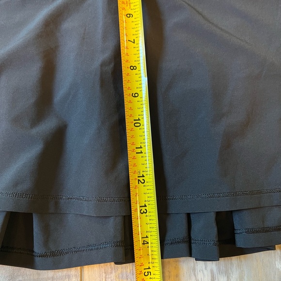 Lululemon skirt size 10 - Picture 8 of 8